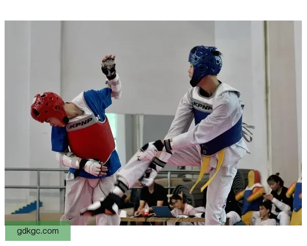 跆拳道联赛：强者对决，激情擂台